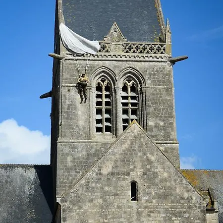 Logis Restaurant Le Mere Hotell 3*