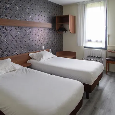 Отель Logis Restaurant Le Mere Сент-Мер-Эглиз