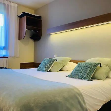 Logis Restaurant Le Mere Отель 3*