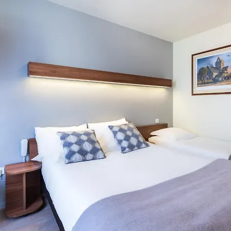 Отель Logis Restaurant Le Mere 3*