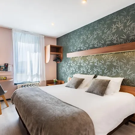 Отель Logis Restaurant Le Mere Сент-Мер-Эглиз