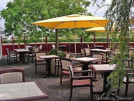 Logis Restaurant Le Mere Hotell 3*