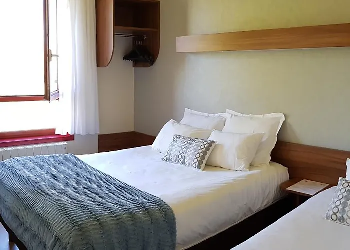 Hotel Logis Restaurant Le Mere 3*