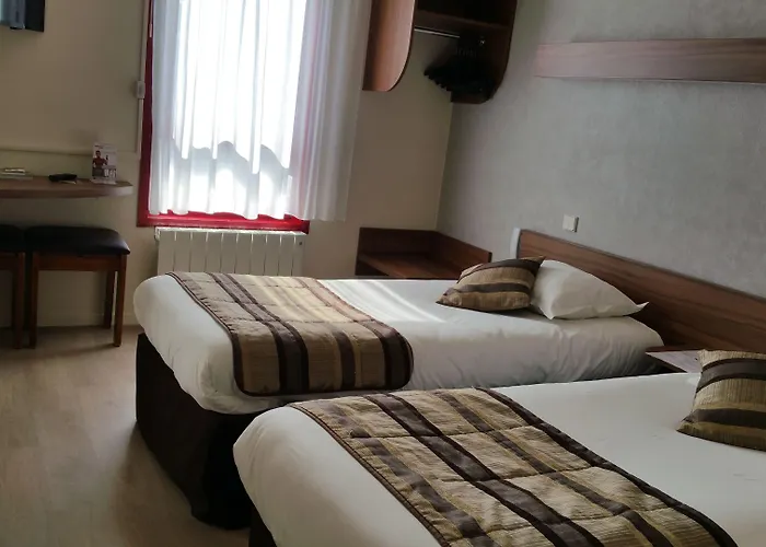 Hotel Logis Restaurant Le Mere 3*