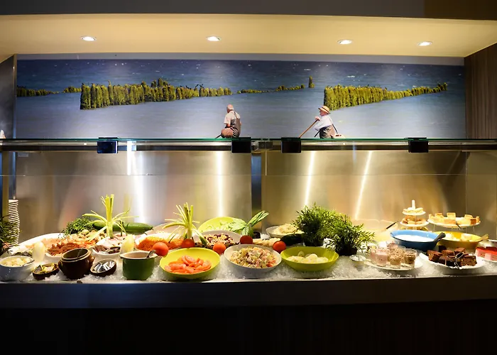 Logis Restaurant Le Mere 3* Sainte-Mère-Église