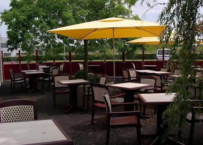 Hotel Logis Restaurant Le Mere Sainte-Mère-Église