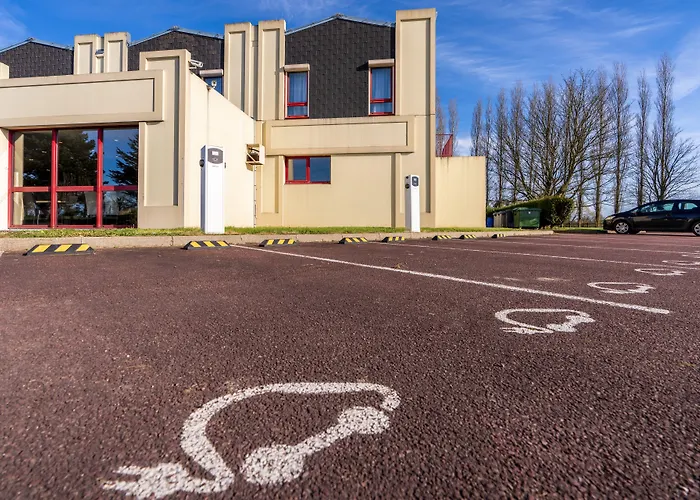 Hotel Logis Restaurant Le Mere 3*