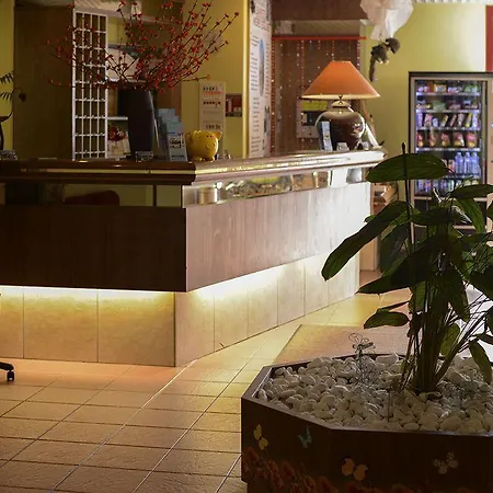 Logis Restaurant Le Mere Hotel Sainte-Mère-Église