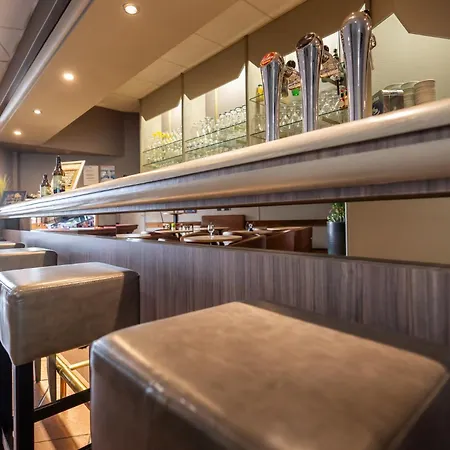 Logis Restaurant Le Mere فندق