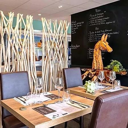 Logis Restaurant Le Mere Hotel