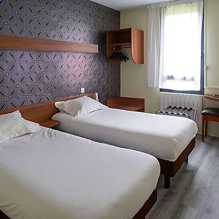 Logis Restaurant Le Mere Отель 3*