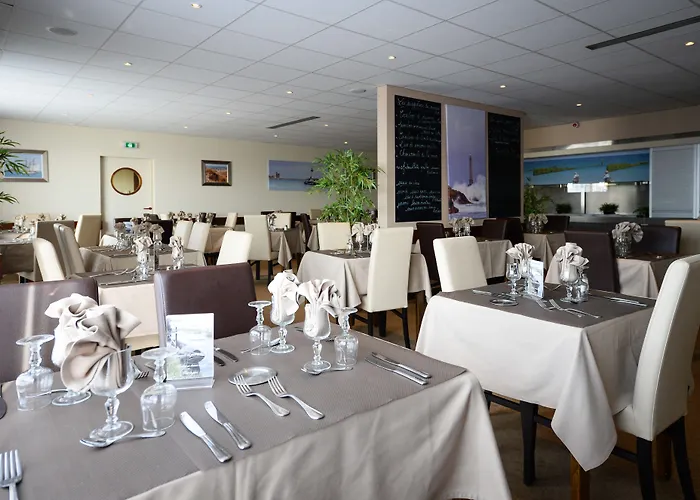 Restaurant Le Mere Hotel 3*
