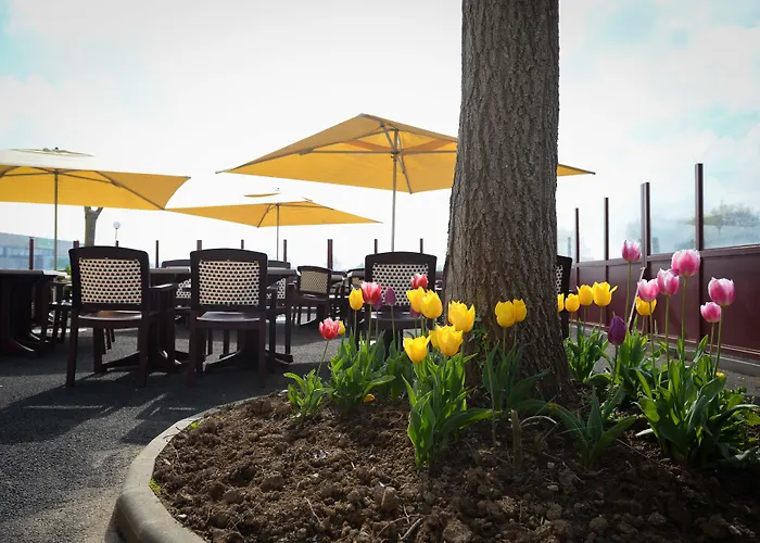 Logis Restaurant Le Mere