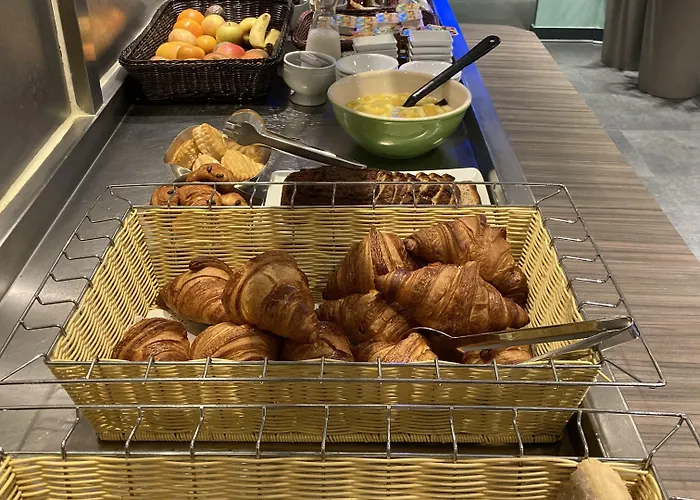 Logis Restaurant Le Mere Sainte-Mère-Église