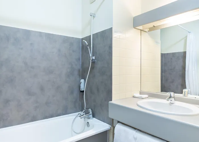 Logis Restaurant Le Mere Hotel