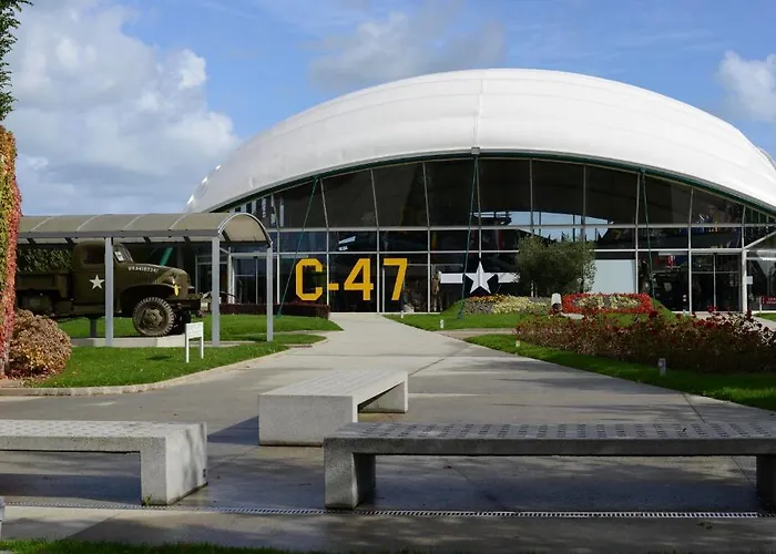 Logis Restaurant Le Mere Hotel