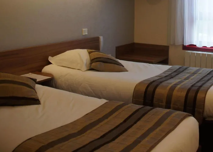 Hotel Logis Restaurant Le Mere